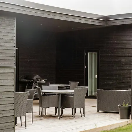 Take Family To Large House Near The Coast Hadsund